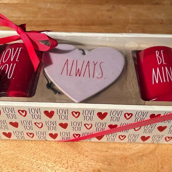 RAE DUNN VALENTINES SET - Picture 6 of 8